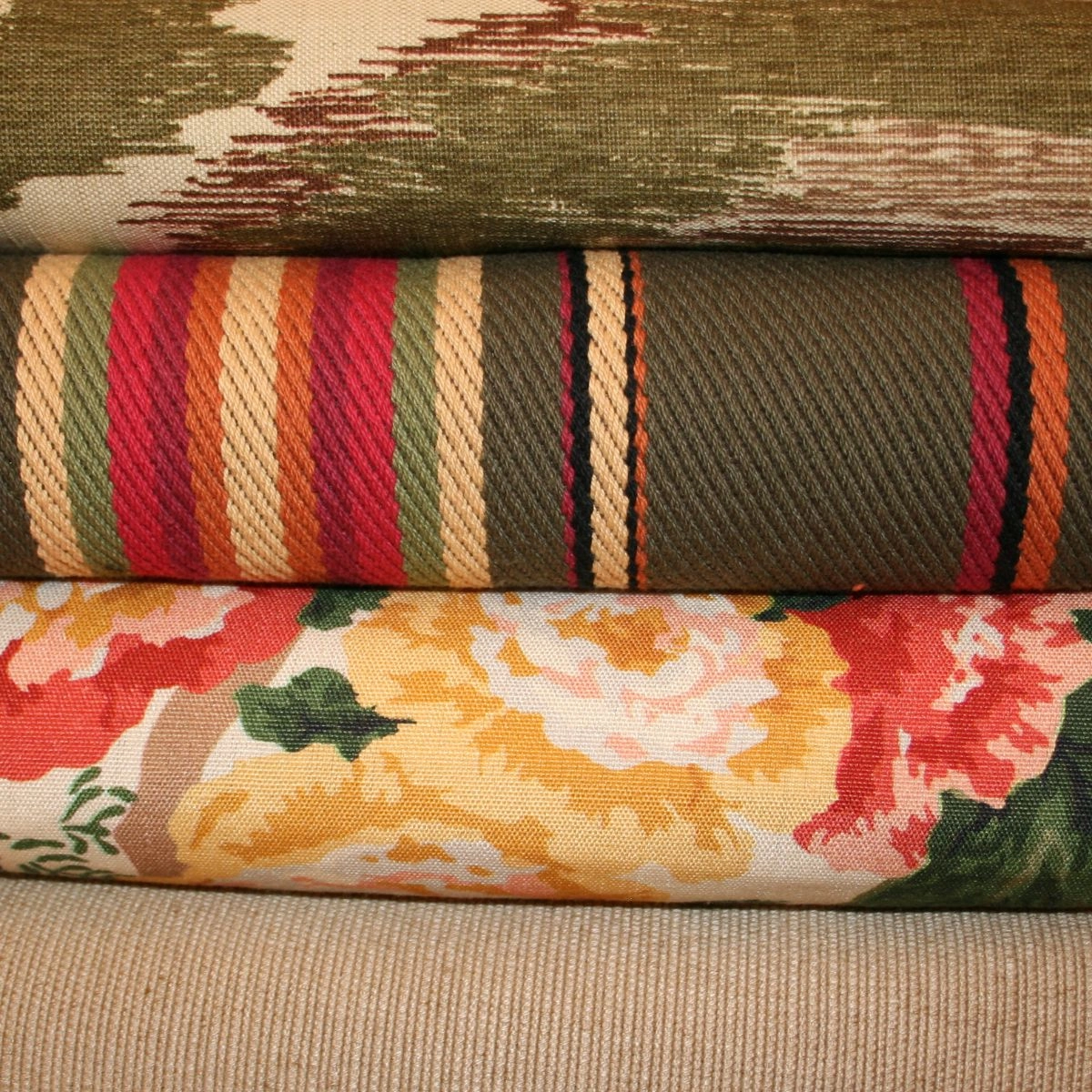 Tecido Floral Equador Baunilha