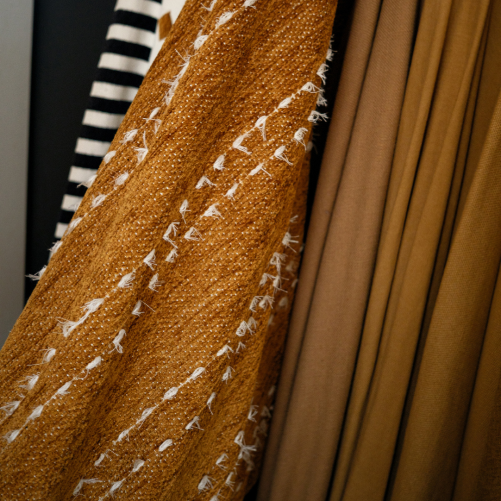 Tecido Jacquard Alinhavo Camel