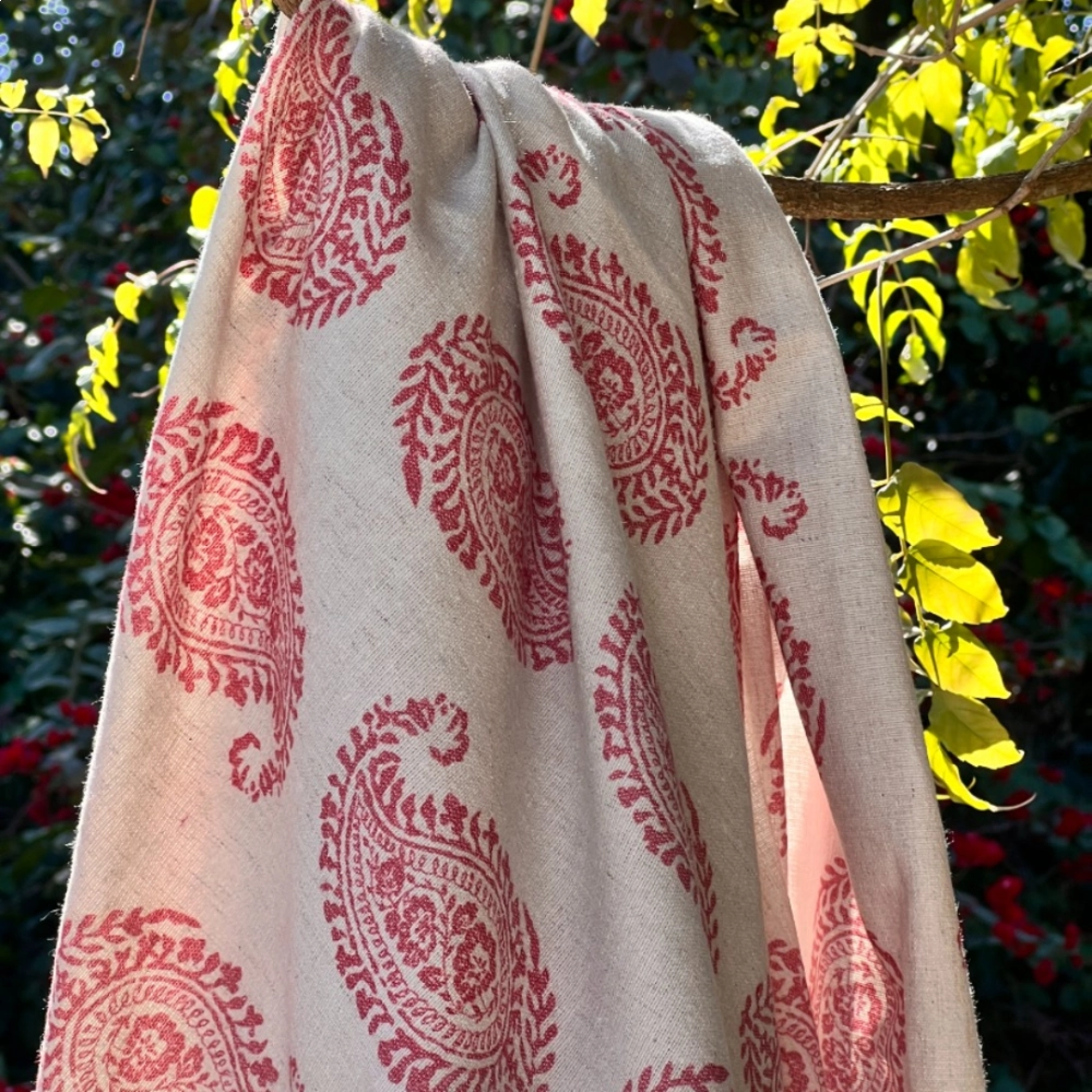 Tecido Paisley Magenta 