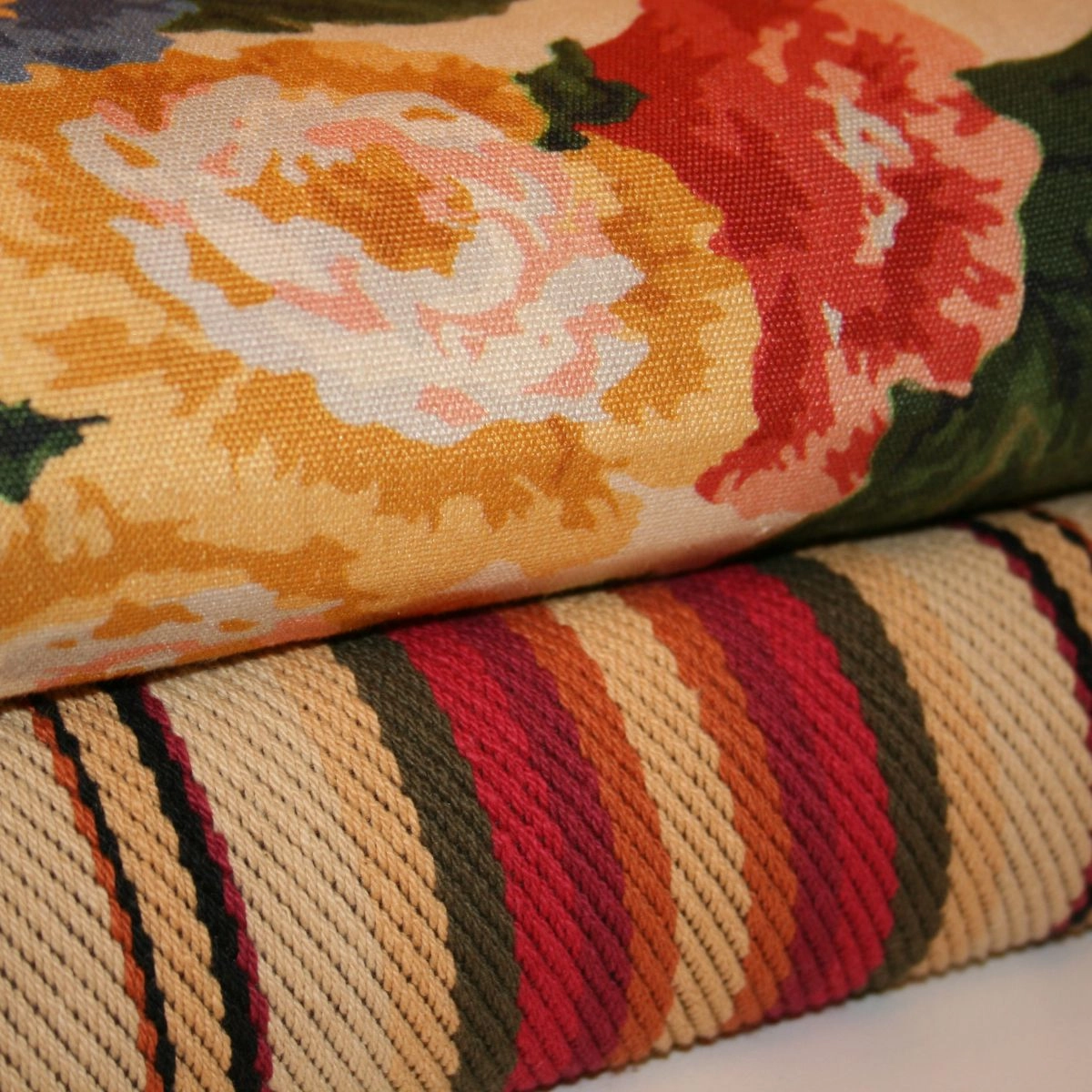 Tecido Floral Equador Baunilha