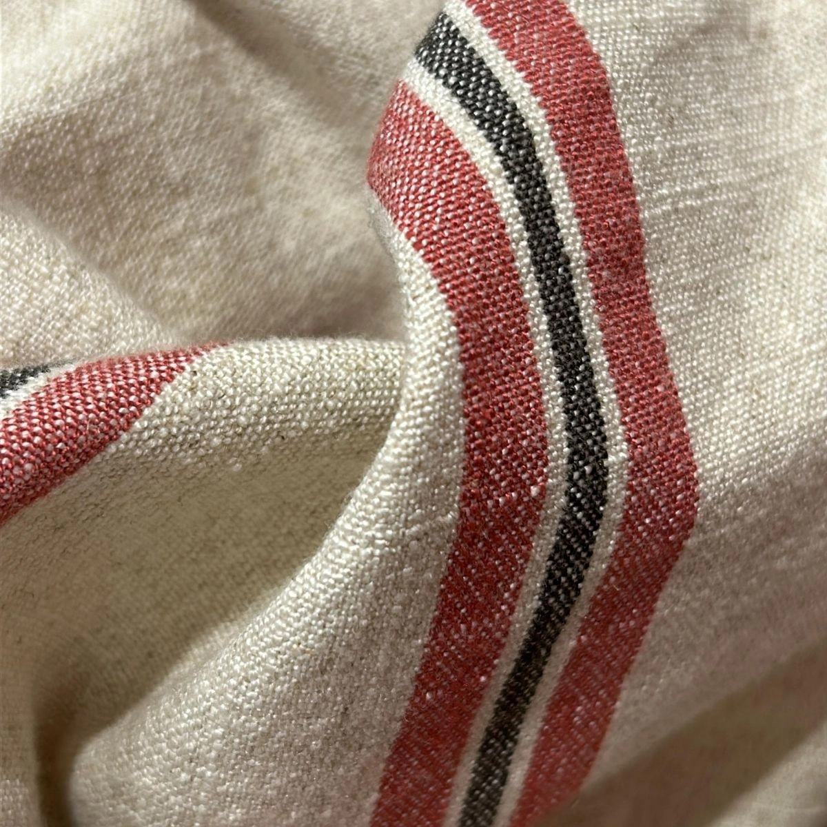 Tecido Lista Chloe Poppy