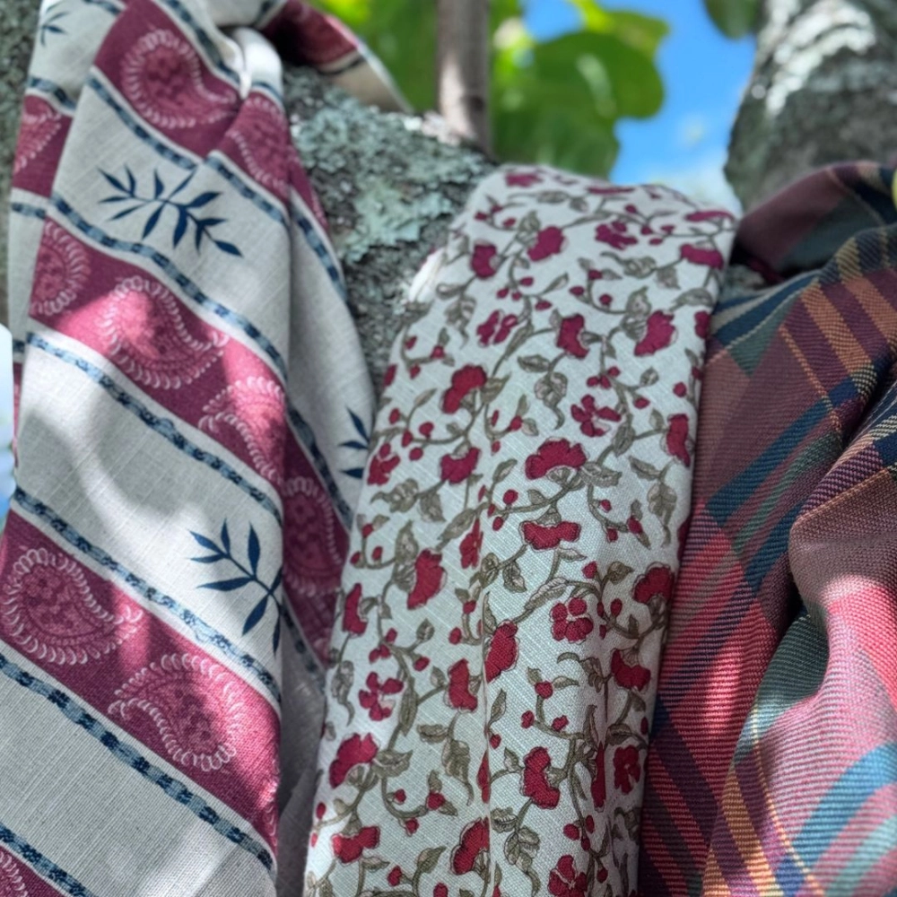 Tecido Lista Paisley Escarlate