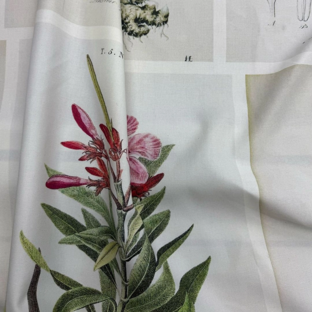 Tecido Quadro de Flores Magenta